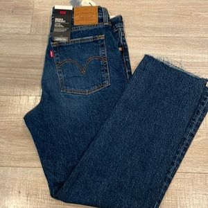 New with tags Levi’s Wedgie Straight size 29